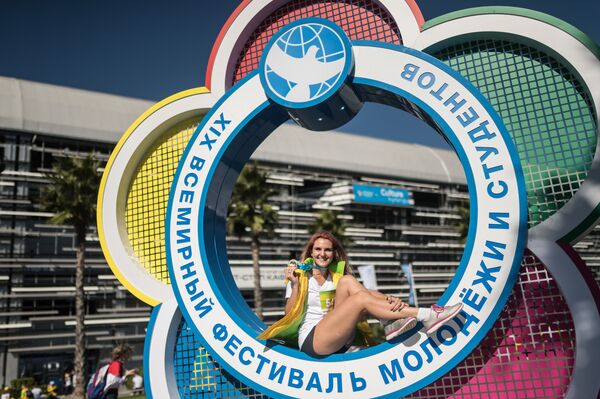  المشاركة في الدورة الـ 19 لمهرجان الشباب والطلبة العالمي في مدينة سوتشي، روسيا - سبوتنيك عربي