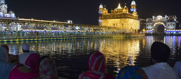 الاحتفالات بمهرجان ديوالي في الهند، 18 أكتوبر/ تشرين الأول 2017 الاحتفالات بمهرجان ديوالي في الهند، 18 أكتوبر/ تشرين الأول 2017 - سبوتنيك عربي