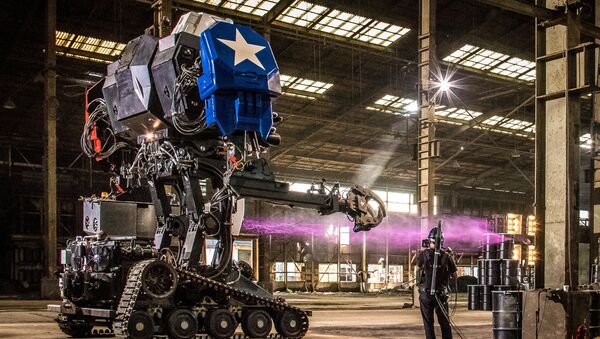 رجل آلي Eagle Prime من شركة MegaBots في كاليفورنيا، الولايات المتحدة 17 أكتوبر/ تشرين الأول 2017 - سبوتنيك عربي