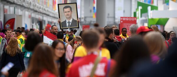 مشاركون في المهرجان اللشبابي والطلابي التاسع عشر في مدينة سوتشي، روسيا - سبوتنيك عربي