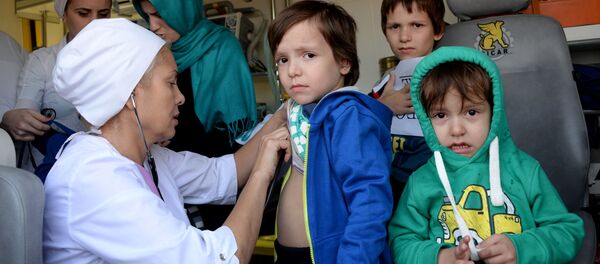 وصل أطفال روس من سوريا إلى مطار غروزني في الشييان - سبوتنيك عربي