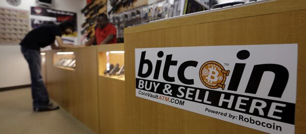أحد المحلات المتعاملة مع عملة البيتكوين - سبوتنيك عربي