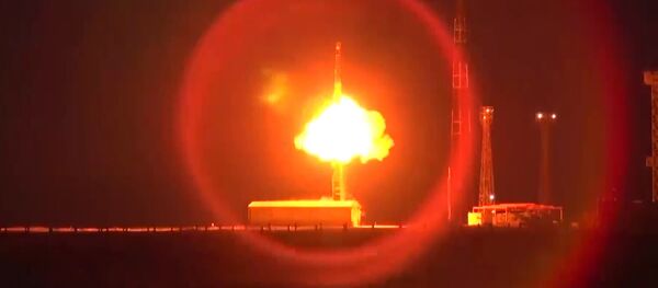 إطلاق صاروخ من طراز توبول RS - 12 M (أرشيف) إطلاق صاروخ من طراز توبول RS - 12 M (أرشيف) - سبوتنيك عربي