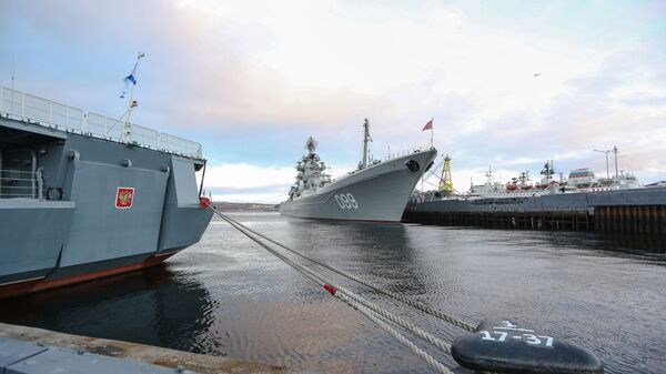 الطراد النووي بيتر فيليكي (بطرس الأكبر) في ميناء سيفيرومورسك، روسيا - سبوتنيك عربي