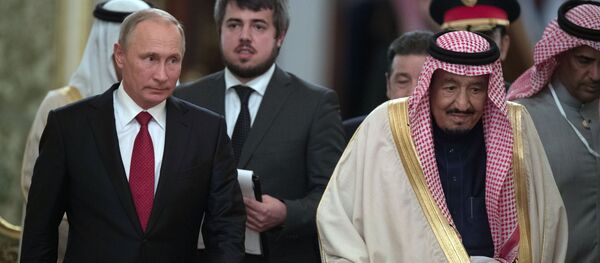 لقاء العاهل السعودي الملك سلمان بن عبدالعزيز آل سعود مع الرئيس الروسي فلاديمير بوتين بالكرملين في موسكو، روسيا 17 أكتوبر/ تشرين الأول 2017 لقاء العاهل السعودي الملك سلمان بن عبدالعزيز آل سعود مع الرئيس الروسي فلاديمير بوتين بالكرملين في موسكو، روسيا 17 أكتوبر/ تشرين الأول 2017 - سبوتنيك عربي