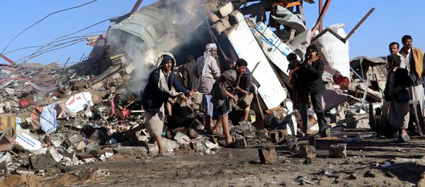 الضربات الجوية لقوات التحالف في صعدة، اليمن 1 نوفمبر/ تشرين الثاني 2017 - سبوتنيك عربي