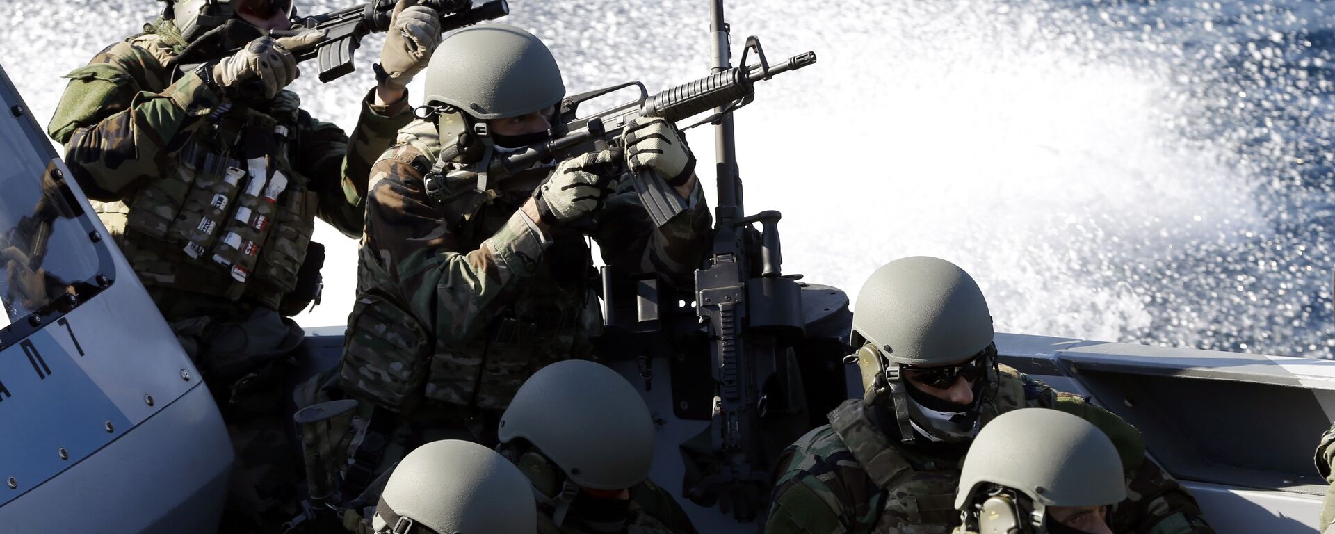 القوات الخاصة التابعة للبحرية اليونانية في أحدى التدريبات القوات الخاصة التابعة للبحرية اليونانية في أحدى التدريبات - سبوتنيك عربي, 1920, 02.02.2021
