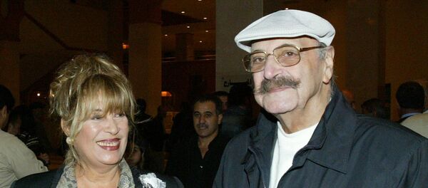 الفنانة منى واصف مع الفنان الراحل رفيق سبيعي - سبوتنيك عربي