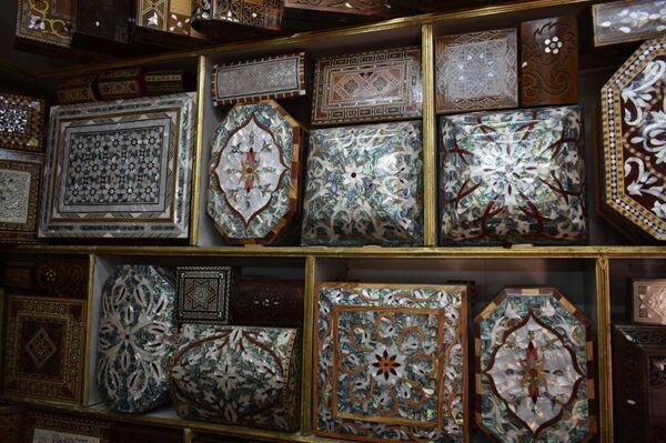 صناعة الصدف التراثية لم يطالها غبار الحرب في سورية صناعة الصدف التراثية لم يطالها غبار الحرب في سورية - سبوتنيك عربي