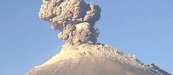 ثوران بركان بوبوكاتيبيتل ثوران بركان بوبوكاتيبيتل - سبوتنيك عربي