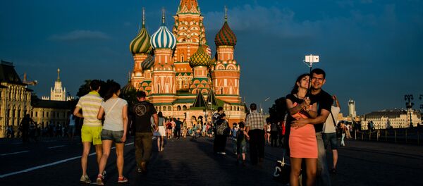 سياح في الساحة الحمراء بموسكو - سبوتنيك عربي