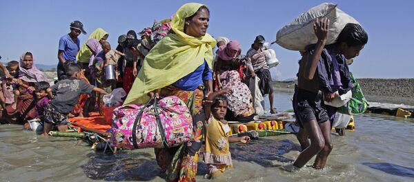 لاجئو الروهينغا في مخيم للاجئين بالوخالي على الحدود بين ميانمار وبنغلادش - سبوتنيك عربي