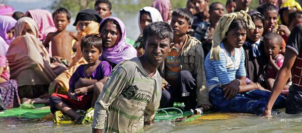 لاجئو الروهينغا في مخيم للاجئين بالوخالي على الحدود بين ميانمار وبنغلادش - سبوتنيك عربي