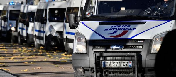 مظاهرات طلاب المدارس والجامعات احتجاجا على اصلاحات وتعديلات ماكرون في التعليم، الشرطة الفرنسية في باريس، فرنسا 22 نوفمبر/ تشرين الثاني 2017 - سبوتنيك عربي