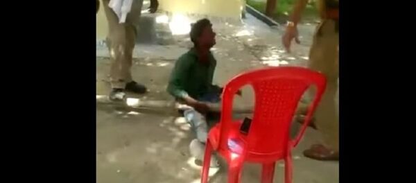 تعذيب متسول في الهند - سبوتنيك عربي