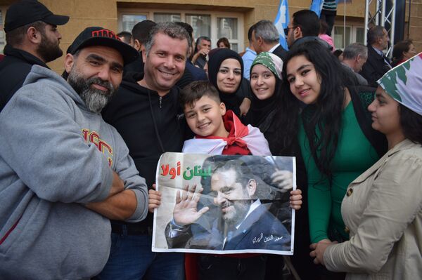 فيديو وصور...إحتفال حاشد للحريري بعد عودته إلى بيروت - سبوتنيك عربي