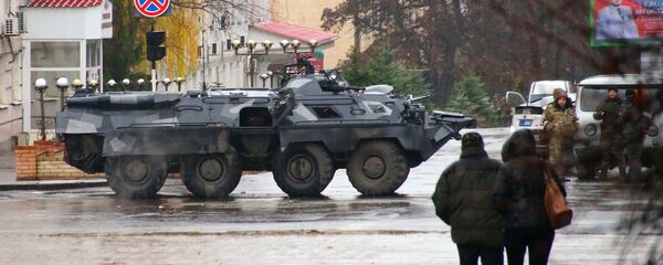 مدرعة بي تي إر في لوغانسك، أوكرانيا مدرعة بي تي إر في لوغانسك، أوكرانيا - سبوتنيك عربي