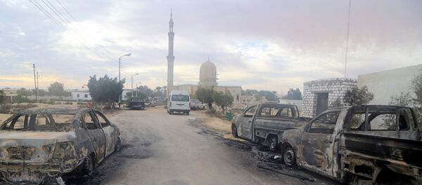 الدمار نتيجة الهجوم الإرهابي على المسجد شمال سيناء - سبوتنيك عربي