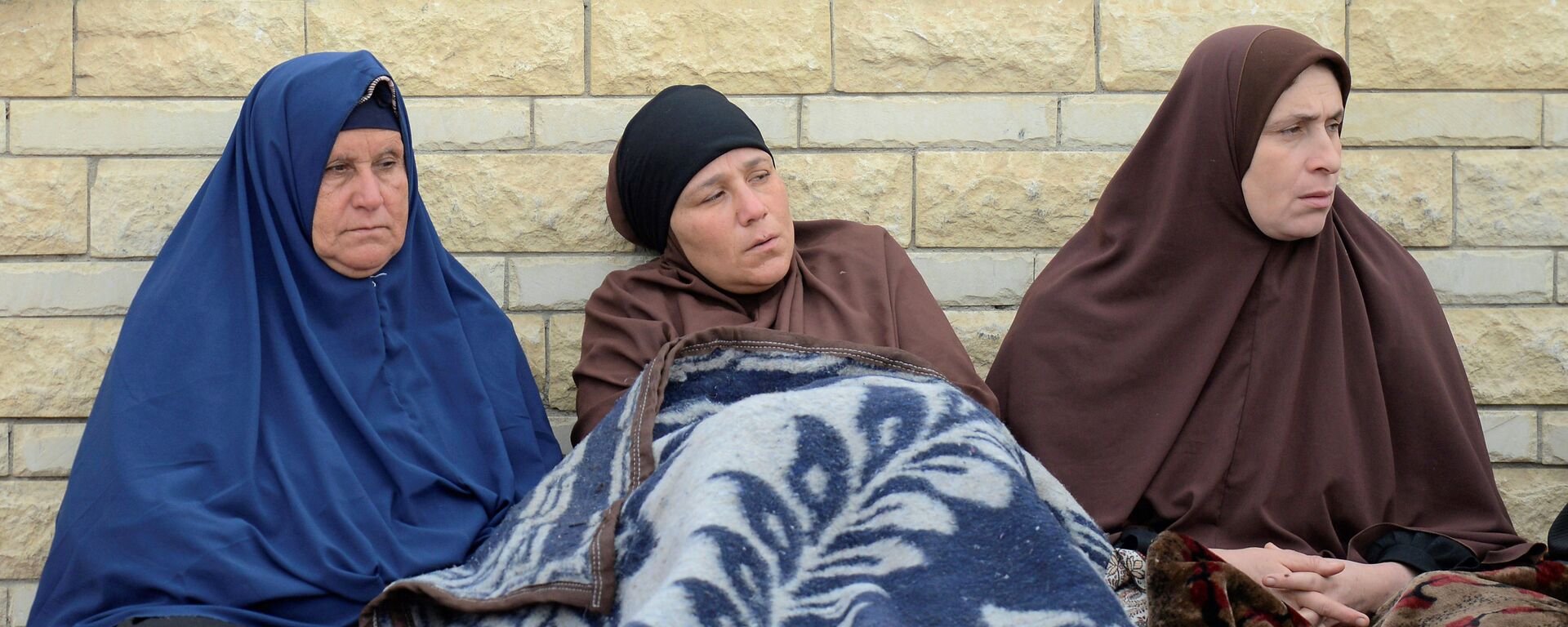 أقارب ضحايا الهجوم الإرهابي على المسجد شمال سيناء أقارب ضحايا الهجوم الإرهابي على المسجد شمال سيناء - سبوتنيك عربي, 1920, 25.11.2017