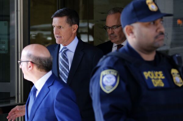 مايكل فلين يغادر المحكمة بعد اعترافه بالكذب على مكتب التحقيقات الفيدرالي - سبوتنيك عربي