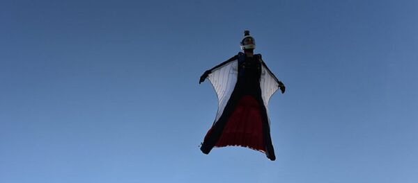 Female Wingsuit: paratroopers set a Russian record - سبوتنيك عربي