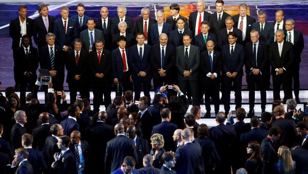صورة جماعية لمدربي المنتخبات المشاركة في كأس العالم 2018 - سبوتنيك عربي
