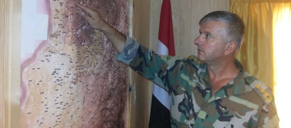 An officer of the Syrian Arab Army - سبوتنيك عربي