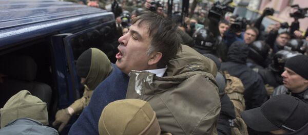 القبض على الرئيس الجورجي السابق ميخائيل ساكاشفيلي في كييف، أوكرانيا 5 ديسمبر/ كانون الثاني 2017 - سبوتنيك عربي