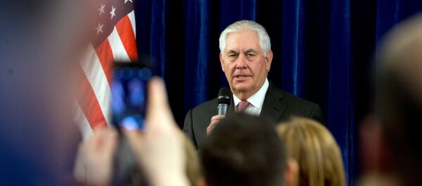 وزير الخارجية الأمريكية ريكس تلرسون يلتقي بالموظفين في السفارة الأمريكية في بروكسل، بلجيكا 5 ديسمبر/ كانون الأول 2017 - سبوتنيك عربي