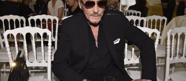 وفاة المغني الفرنسي جوني هاليداي بعد معاناة مع السرطان عن عمر 74 عاما وفاة المغني الفرنسي جوني هاليداي بعد معاناة مع السرطان عن عمر 74 عاما - سبوتنيك عربي