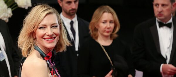 الممثلة الأسترالية كيت بلانشيت في افتتاح مهرجان دبي السينمائي الدولي الـ 14 في6 ديسمبر /كانون الأول 2017 - سبوتنيك عربي