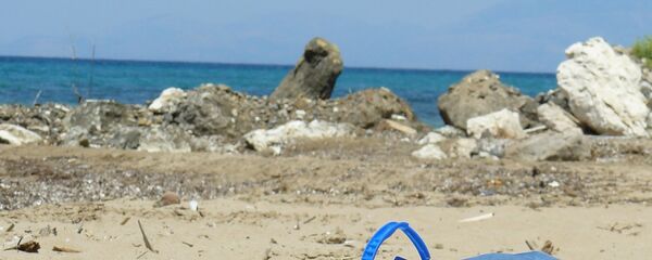 بلاستيك على الشاطئ - سبوتنيك عربي