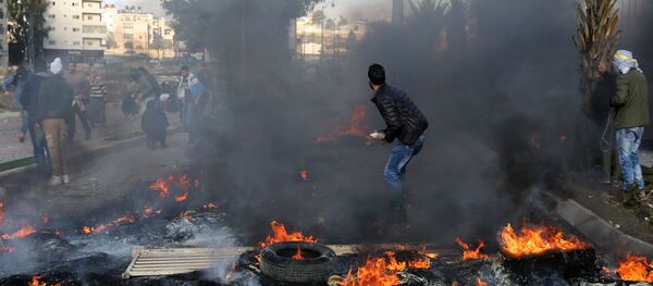 الضفة الغربية، القدس، فلسطين، اشتباكات الفلسطينيين والشرطة الإسرائيلية الضفة الغربية، القدس، فلسطين، اشتباكات الفلسطينيين والشرطة الإسرائيلية - سبوتنيك عربي