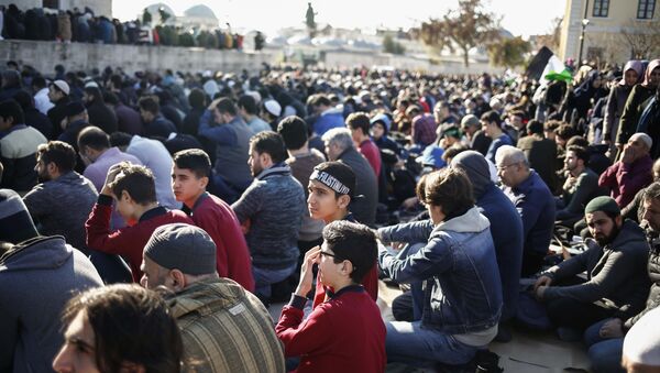 احتجاجات على قرار دونالد ترامب بشأن القدس في تركيا ديسمبر/ كانون الأول 2017 - سبوتنيك عربي