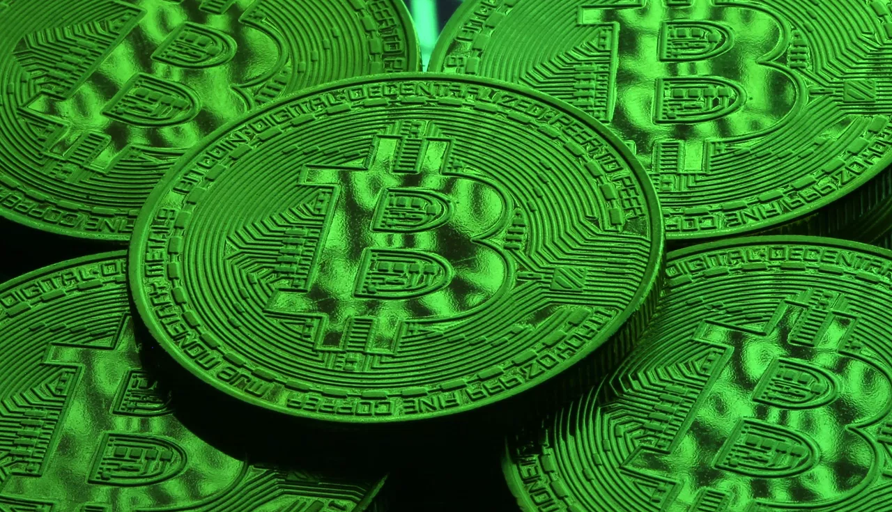 خمس طرق احتيالية بحجة الاستثمار: بونزي والمضخة والهرمية 