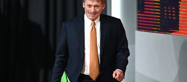 المتحدث الرسمي باسم الرئاسة الروسية دميتري بيسكوف خلال  المؤتمر الصحفي الكبير السنوي للرئيس الروسي فلاديمير بوتين، 14 ديسمبر/ كانون الأول 2017 - سبوتنيك عربي