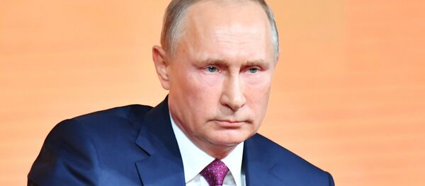 المؤتمر الصحفي الكبير السنوي للرئيس الروسي فلاديمير بوتين في الكرملين، موسكو 14 ديسمبر/ كانون الأول 2017 - سبوتنيك عربي