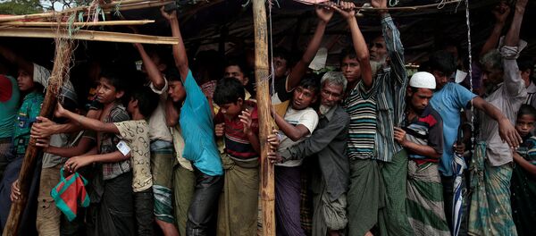 اللاجئون - لاجئو الروهينغا في مخيم بالوخالي للاجئين بالقرب من كوكس بازار، بنغلادش 11 ديسمبر/ كانون الأول 2017 - سبوتنيك عربي