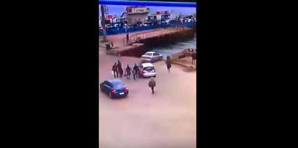 سقوط سيارة - سبوتنيك عربي