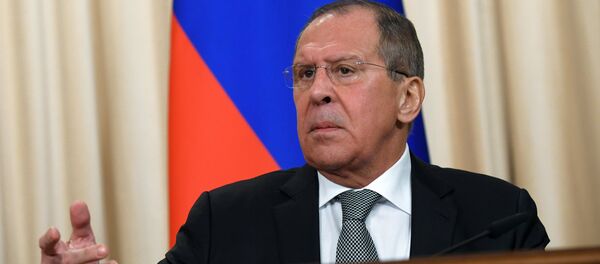 وزير الخارجية الروسي سيرغي لافروف خلال اللقاء مع وزير الخارجية البريطاني بوريس جونسون في موسكو، روسيا 22 ديسمبر/ كانون الأول 2017 - سبوتنيك عربي