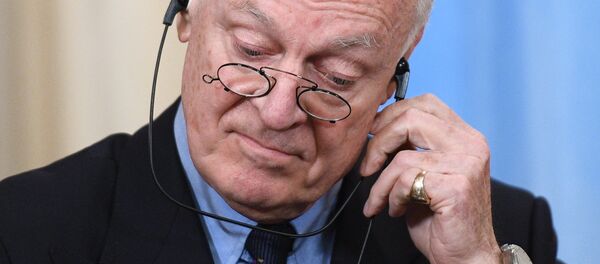 المبعوث الأممي للأزمة السورية لدى الأمم المتحدة ستيفان دي ميستورا في موسكو، روسيا 22 ديسمبر/ كانون الأول 2017 - سبوتنيك عربي