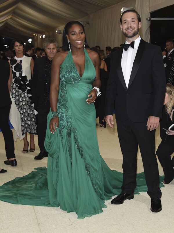 لاعبة كرة التنس الأمريكية سيرينا ويليامز وأليكسيس أوهانيان لاعبة كرة التنس الأمريكية سيرينا ويليامز وأليكسيس أوهانيان - سبوتنيك عربي