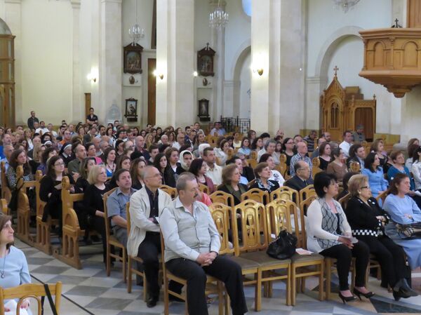 عيد الميلاد في كنيسة في حلب - سبوتنيك عربي