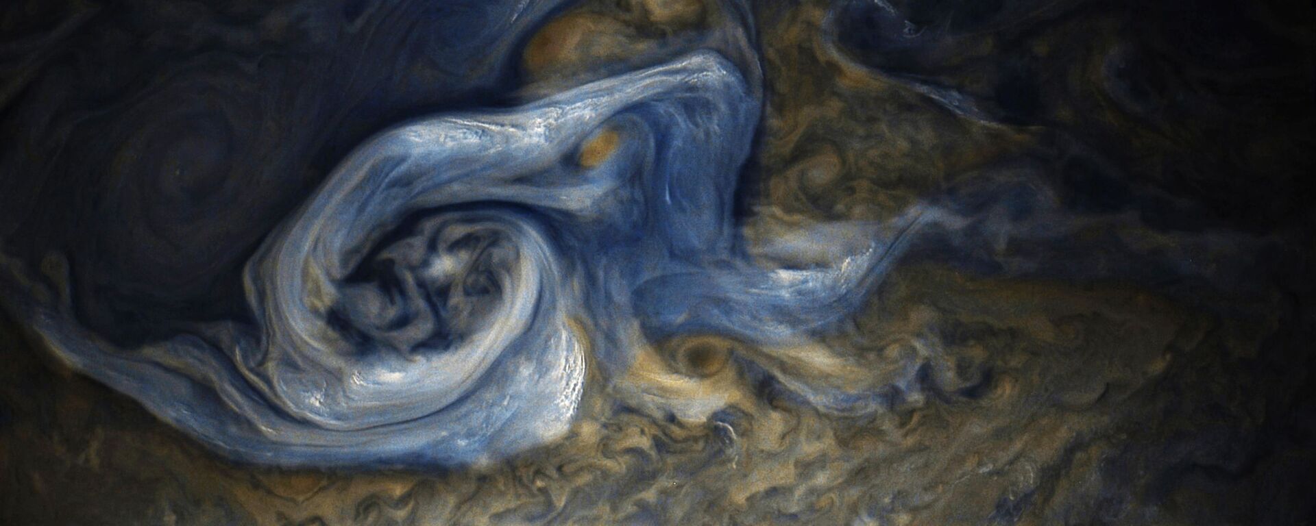 إعصار على سطح المشتري سجله جهاز جونو التابع لـ ناسا في أواخر أكتوبر/ تشرين الأول 2017  - سبوتنيك عربي, 1920, 04.04.2022