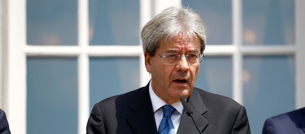 Italian Foreign Minister Paolo Gentiloni attends a press conference after a foreign minister meeting of the EU founding members in Berlin, Germany, June 25, 2016 - سبوتنيك عربي