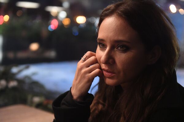 نيللي كريم تبحث عن زوجها المختفي في موسكو وتبدي استعدادها للمشاركة في السينما الروسية - سبوتنيك عربي