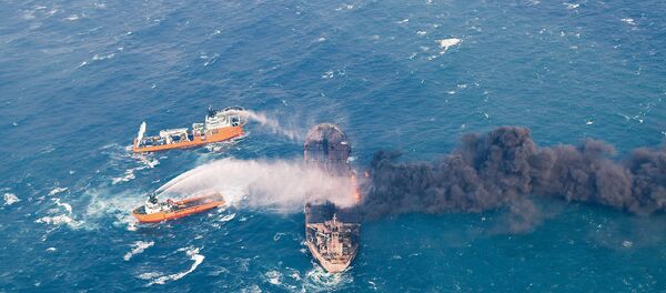 سفينة النفط الإيرانية المشتعلة - سبوتنيك عربي