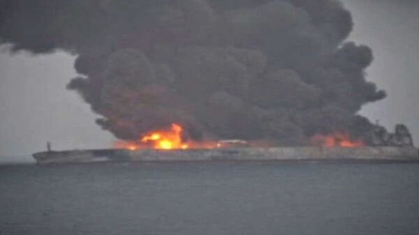 احتراق ناقلة نفط - سبوتنيك عربي