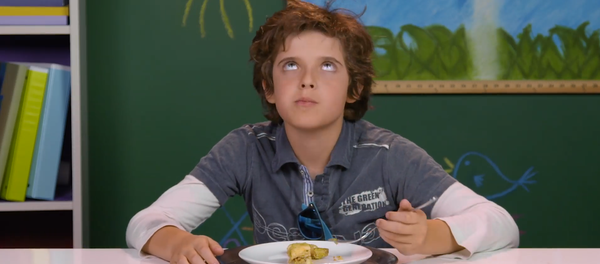 أطفال أجانب يتناولون الطعام المصري لأول مرة أطفال أجانب يتناولون الطعام المصري لأول مرة - سبوتنيك عربي