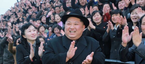 زعيم كوريا الشمالية كيم جونغ أون يتفقد كلية تدريب المعلمين في بيونغ يانغ، كوريا الشمالية 17 يناير/ كانون الثاني 2018 - سبوتنيك عربي